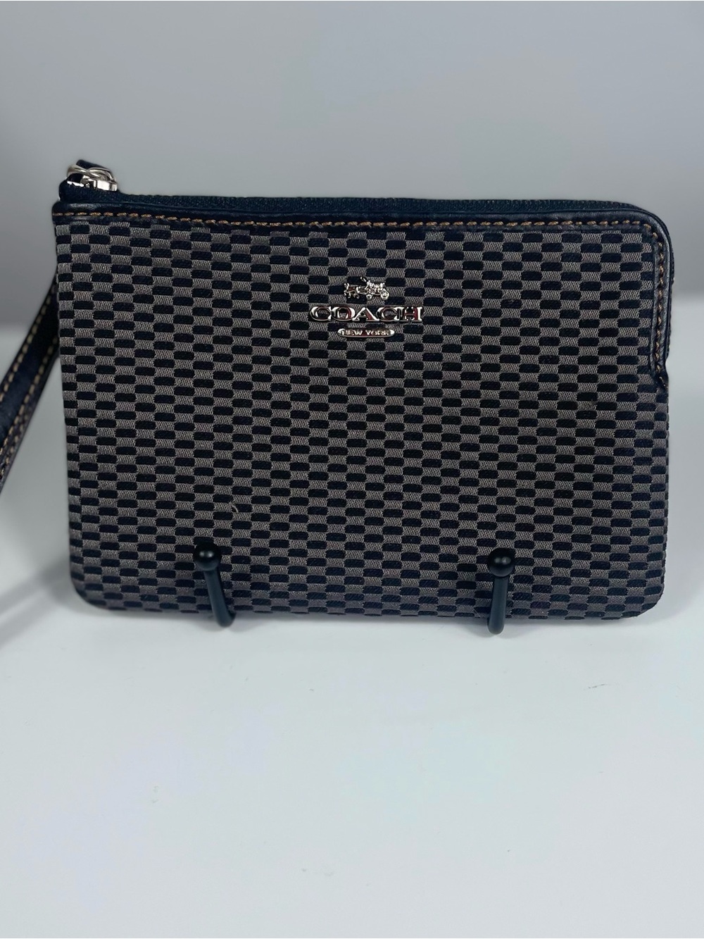 Coach Y2K Legacy Corner Zip Wristlet Black and Gray F13311 EUC